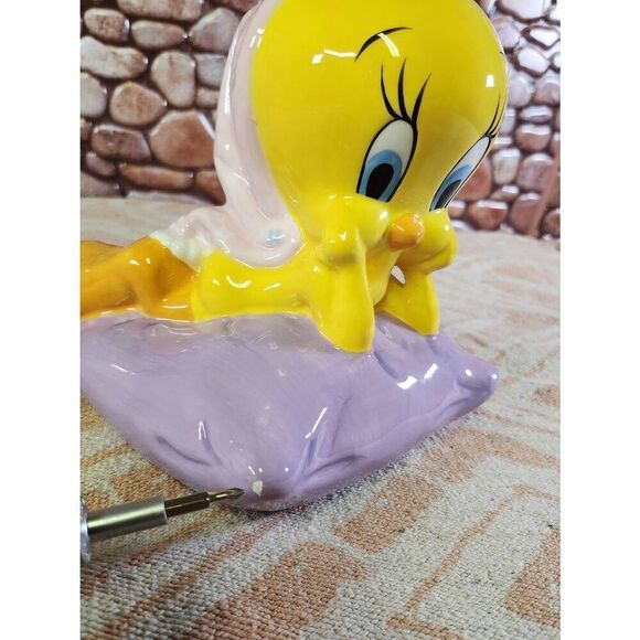 Looney Tunes Warner Bros Tweety Bird on Pillow Ceramic Coin Bank - Picture 2 of 9